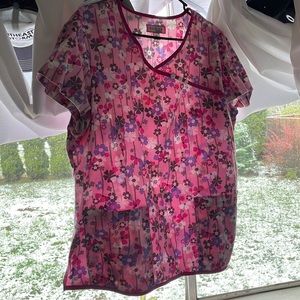 Women’s scrub top